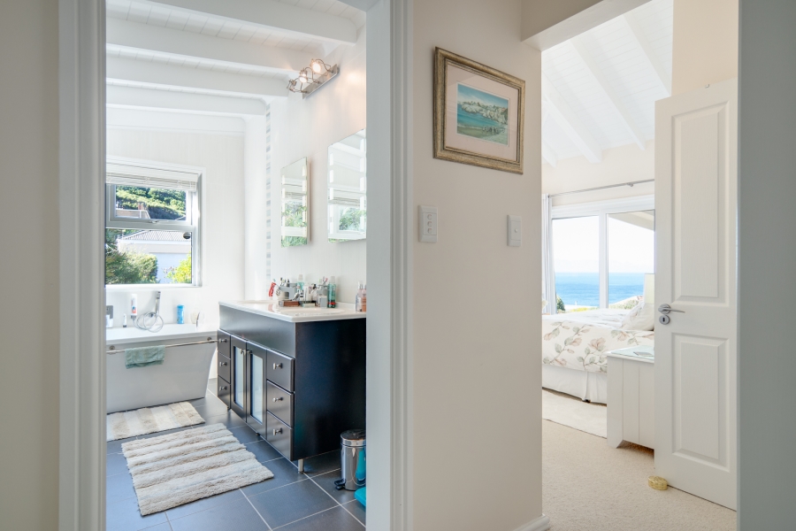 3 Bedroom Property for Sale in Glen Marine Western Cape
